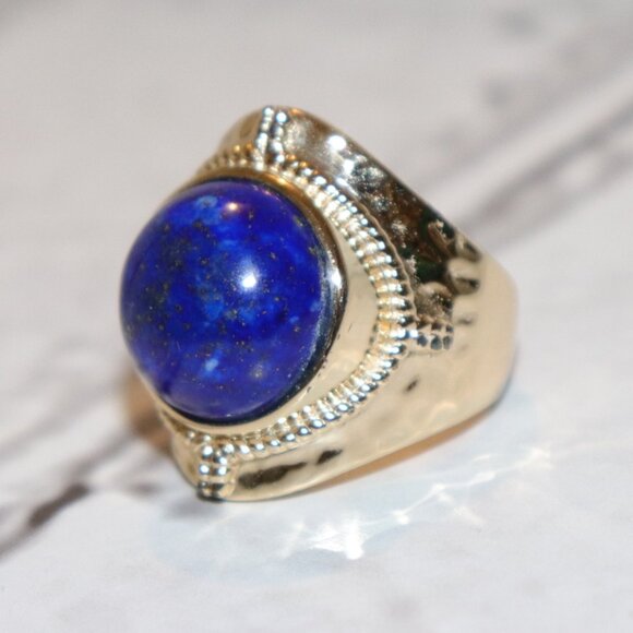 💙 Lapis Lazuli Statement Ring · Gold Tone · Size 7 💙 - Picture 1 of 7
